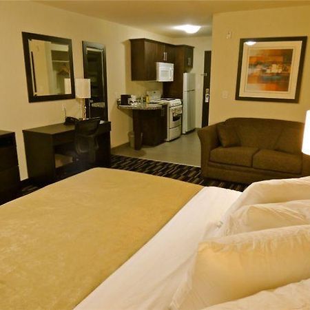 Western Star Inn & Suites Stoughton 客房 照片