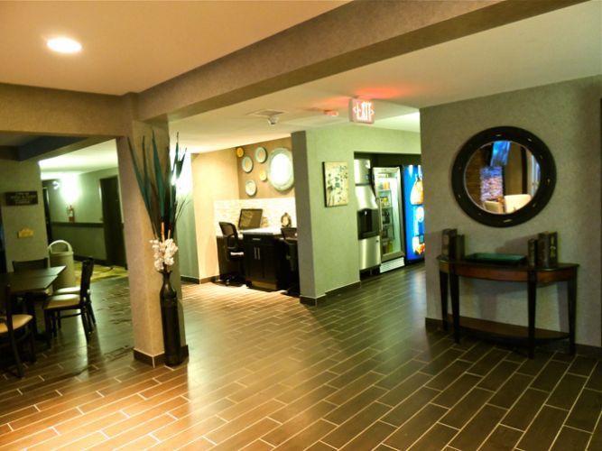 Western Star Inn & Suites Stoughton 外观 照片