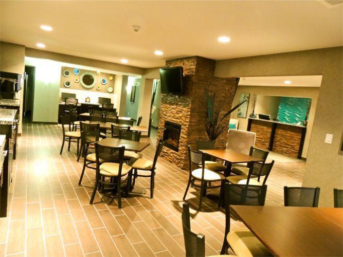 Western Star Inn & Suites Stoughton 外观 照片