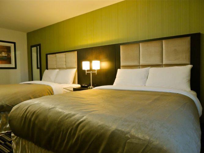 Western Star Inn & Suites Stoughton 外观 照片